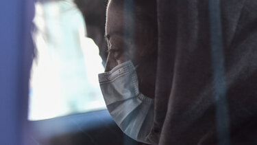 Βιασμός 12χρονης : «Ένα μήνα κρατιέμαι να μην πάω να τον σκοτώσω» - Τι κατέθεσε η μητέρα της ανήλικης