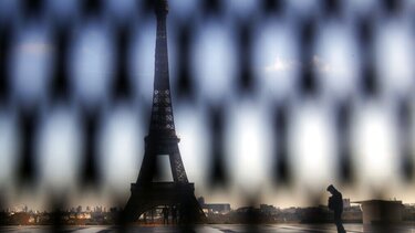 Αναπάντητα ερωτήματα και οργή μία εβδομάδα μετά τη δολοφονία της 12χρονης Λόλα