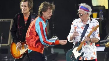 Είχε ο Μικ Τζάγκερ ερωτικές σχέσεις με δύο άλλα μέλη των Stones;