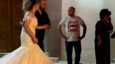 Ασύλληπτη τραγωδία: Σκότωσαν τον γαμπρό μπροστά στα μάτια της νύφης