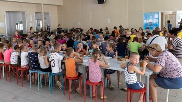 Ρωσικό «παιδομάζωμα»: Το Κίεβο καταγγέλλει παράνομες υιοθεσίες παιδιών από την Ουκρανία και η Μόσχα μιλά για «γενναιοδωρία»