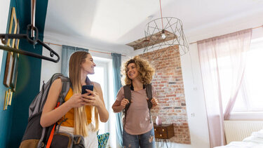 Βραχυχρόνιες μισθώσεις: Τα στοιχεία της Eurostat σε Ελλάδα και ΕΕ 