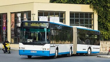 Τα δρομολόγια των λεωφορείων για την παραμονή Χριστουγέννων και Πρωτοχρονιάς