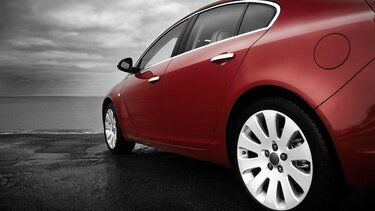 «Άνοιγαν» πολυτελή αυτοκίνητα στην Καλαμαριά 