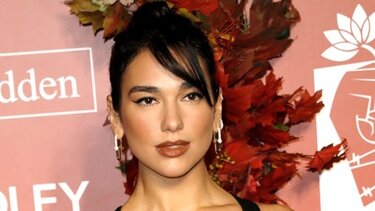 Η Dua Lipa αρνείται συμμετοχή στο Παγκόσμιο Κύπελλο Ποδοσφαίρου 2022