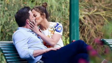 Τζένιφερ Λόπεζ: Το τρυφερό βίντεο στην αγκαλιά του Μπεν Άφλεκ