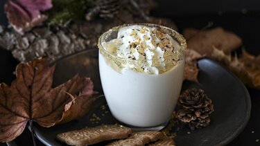 Λευκή ζεστή σοκολάτα ρόφημα