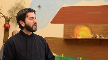 Κιβωτός του Κόσμου: Εμφανίστηκαν ο πατέρας Αντώνιος και η πρεσβυτέρα