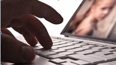 Μέχρι την Κρήτη η επιχείρηση "Ζευς" για την παιδική πορνογραφία