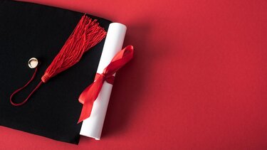 Βόλος: Δεν του δίνουν πτυχίο γιατί χρωστά 150 ευρώ στη Φοιτητική Εστία!