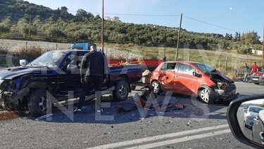 Σφοδρή σύγκρουση στην Ηρακλείου - Μοιρών: Προκλήθηκε κυκλοφοριακή συμφόρηση