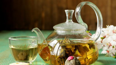 Το τσάι που καίει λίπος ακόμη και όταν κάθεστε - Δύο φλιτζάνια αρκούν