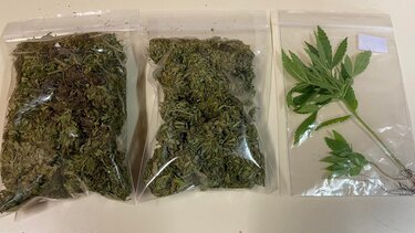 Με χειροπέδες κατέληξε 24χρονος - Βρέθηκαν ναρκωτικά