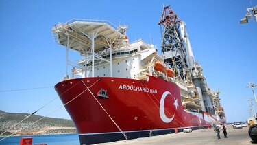 Στον κόλπο της Αττάλειας το Αμπντουλχαμίντ Χαν 