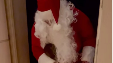 Αγιοβασίληδες, o Mπάτμαν κι ο Σούπερμαν, για πρώτη φορά, στο Βενιζέλειο!