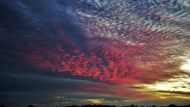 Ανατολή με χρώματα στον "ρυθμό" του νότου