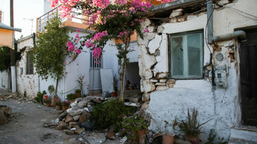 Σεισμόπληκτοι Αρκαλοχωρίου: Με ποιον κίνδυνο βρίσκονται αντιμέτωποι!