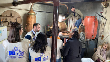 Εκτοπισμένοι από την εμπόλεμη Ουκρανία βίωσαν με χαρά και συγκίνηση την κρητική παράδοση και φιλοξενία