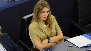 Εύα Καϊλή: Αίτημα για έρευνα πιθανών καταθέσεων σε τράπεζα του Παναμά