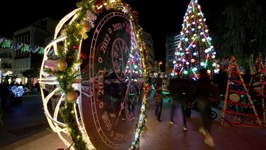 Ο 7χρονος Κωνσταντίνος χόρεψε στο πλήθος και συγκίνησε!