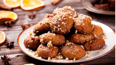 "Αλμυρές" οι τιμές στα μελομακάρονα