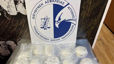 Συνελήφθη 46χρονη με τρία κιλά κρυσταλλικής μεθαμφεταμίνης