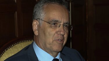 Βολές Ντογιακου κατά εκδοτών που πιέζουν δικαστές