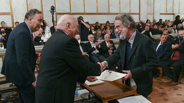 Συγκίνηση στη βράβευση του Νίκου Ψιλάκη