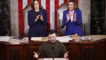  Ιστορική ομιλία Ζελένσκι στο Κογκρέσο: Η Ουκρανία είναι ζωντανή όσο ποτέ, τα χρήματά σας είναι επένδυση