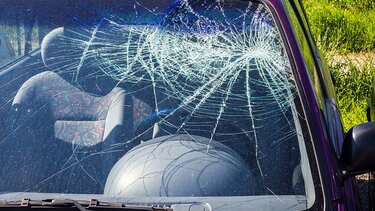 Καραμπόλα τεσσάρων αυτοκινήτων και ανατροπή Ι.Χ στην εθνική οδό Θεσσαλονίκης-Μουδανιών