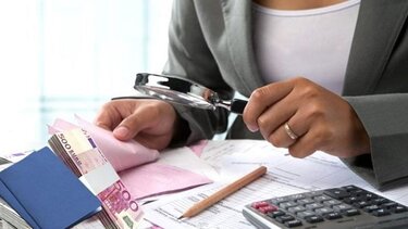 ΑΑΔΕ: Σαφάρι στο εξωτερικό για φοροδιαφυγή και... κρυμμένο πλούτο