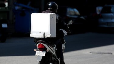 Ηράκλειο: Απαγορευτικό στην είσοδο οχημάτων delivery στους πεζόδρομους