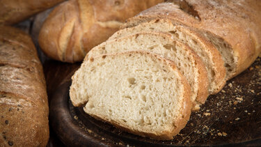 Το κόλπο για να διατηρήσετε το ψωμί φρέσκο για περισσότερες ημέρες