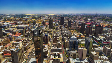 Νότια Αφρική: 20 νεκροί σε σύγκρουση ανάμεσα σε λεωφορείο και θωρακισμένο όχημα 