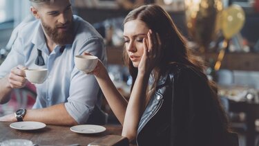 Hangover: Η παρενέργεια που έχει το 12% όσων πίνουν αλκοόλ