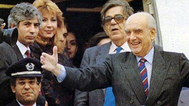 Το παρασκήνιο για το νεύμα του Ανδρέα Παπανδρέου στη Δήμητρα Λιάνη αποκάλυψε ο Τάσος Μπιρσίμ