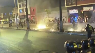 Περού: Εξαπλώνονται οι αντικυβερνητικές διαδηλώσεις – Στους 45 οι νεκροί από τις ταραχές