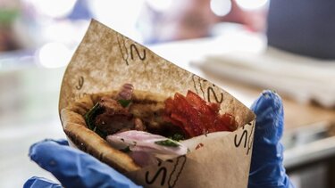 "Παράδειγμα προς μίμηση η ευαισθησία όλων" - Τι λέει ο άνθρωπος που κόντεψε να πνιγεί από ένα σουβλάκι!