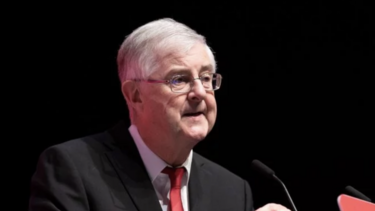 Το Κατάρ πλήρωσε για την παραμονή του πρωθυπουργού της Ουαλίας