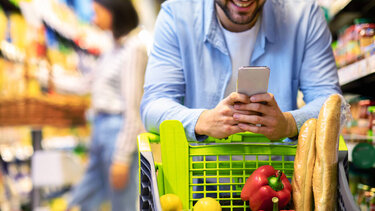 Η ακρίβεια "τρώει" τις πωλήσεις - Προσδοκίες για αποκλιμάκωση τιμών