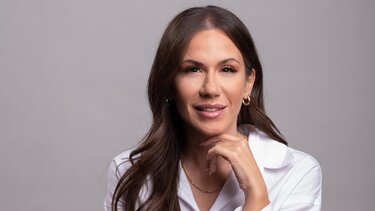 Ευχές για το Πάσχα από την Ελένη Βατσινά