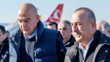 Τηλεφωνική επικοινωνία Δένδια - Τσαβούσογλου