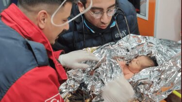 Σεισμός στην Τουρκία: Διασώθηκε βρέφος 10 ημερών