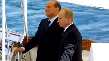 Tρολάρισμα Politico σε Πούτιν & Μπερλουσκόνι – Το ποίημα για του Αγίου Βαλεντίνου