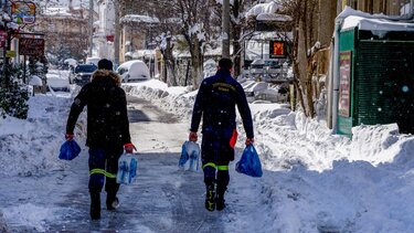 Κακοκαιρία «Μπάρμπαρα»: Στις 10 το πρωί «ανοίγει» το Δημόσιο 
