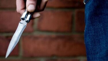 Αιματηρό επεισόδιο σε σχολείο στον Πύργο: Έβγαλε σουγιά και μαχαίρωσε συμμαθητή του