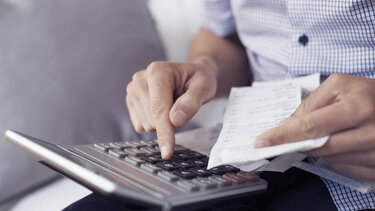 Τι αλλάζει μετά την κατάργηση του τέλους χαρτοσήμου