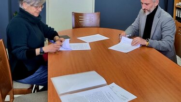 Υπογραφές για νέο νηπιαγωγείο στην περιοχή του Μπεντεβή