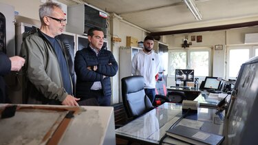 Α. Τσίπρας: «Τι ακριβώς θα εγκαινίαζε ο κ. Μητσοτάκης 12 ώρες μετά το δυστύχημα;»