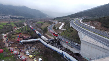 Τριήμερο εθνικό πένθος για την τραγωδία στα Τέμπη